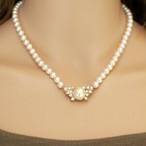 Vintage Richelieu Pearl Necklace with Gold Butterfly Pendant & Crystals